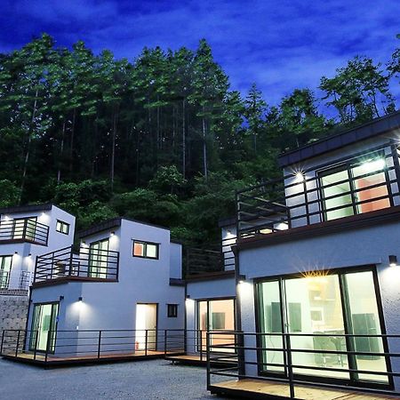 Hongcheon Stone Brown Pension ภายนอก รูปภาพ