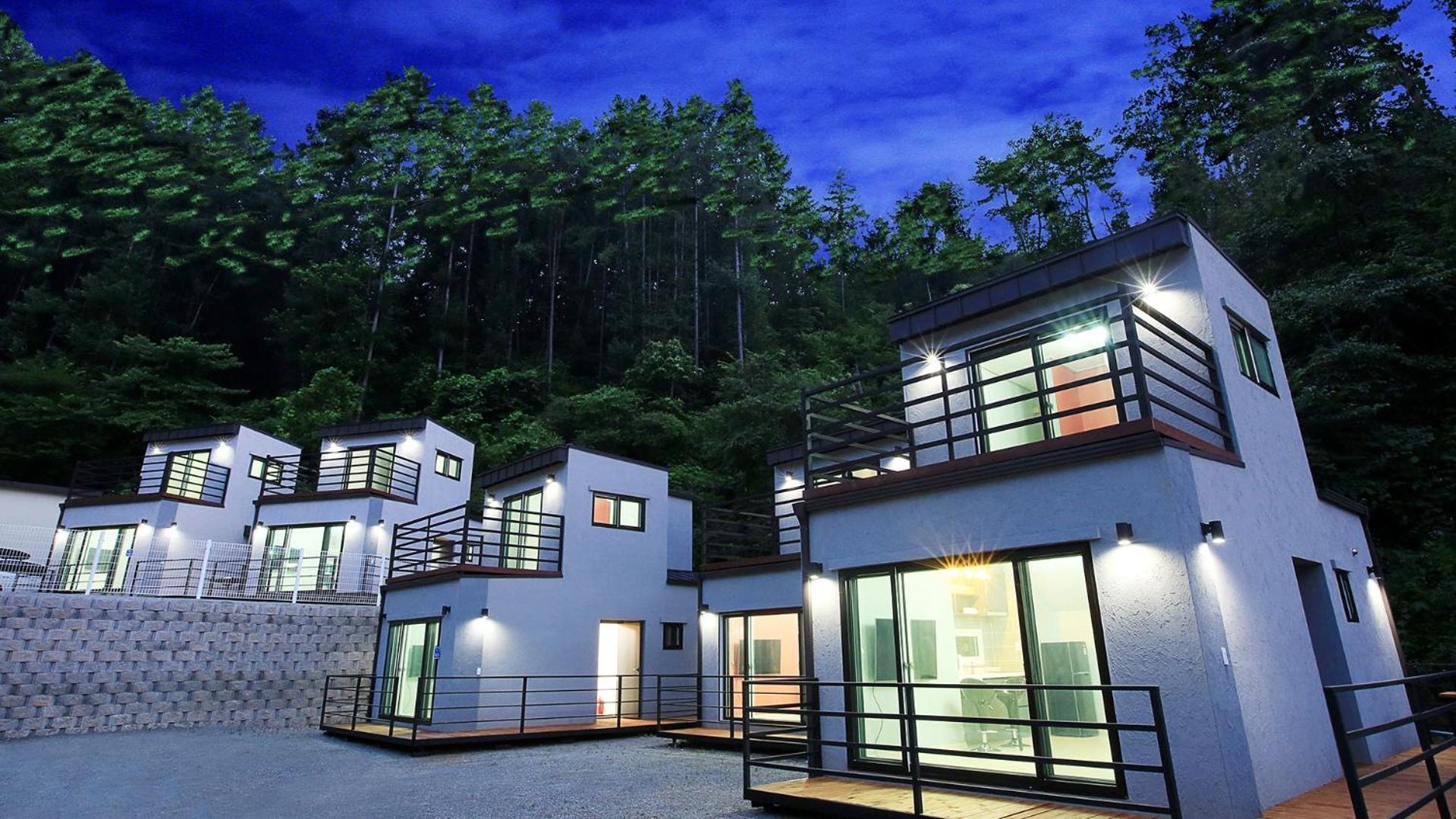 Hongcheon Stone Brown Pension ภายนอก รูปภาพ